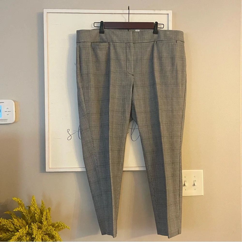 TALBOTS Chatham Ankle Pant Plaid Black White Slim Size 18 WP Petite Checkered